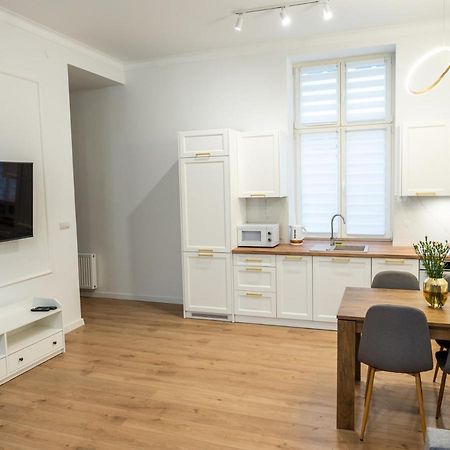 Zlote Apartamenty 6 Legnica Extérieur photo